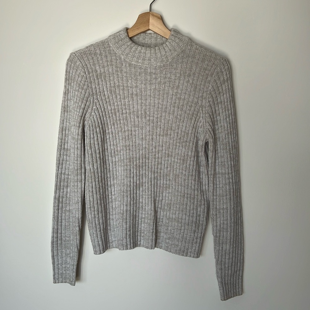 H&M | S Gray Mock Neck Sweater